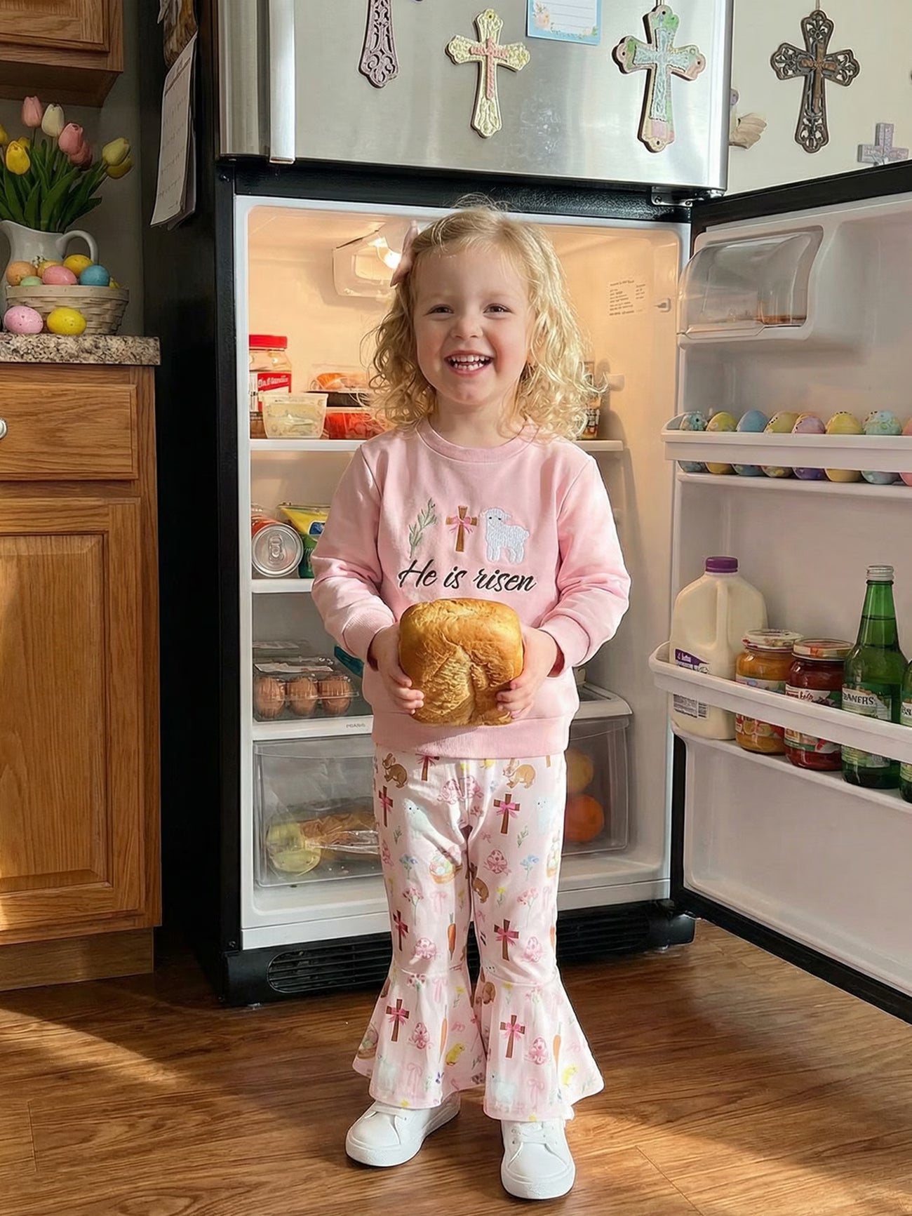 Two-Piece Kids Outfit Set – Long Sleeve Sweatshirt & Printed Bell-Bottom Pants