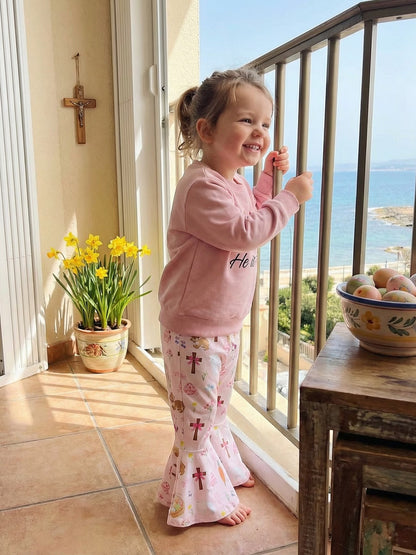 Two-Piece Kids Outfit Set – Long Sleeve Sweatshirt & Printed Bell-Bottom Pants